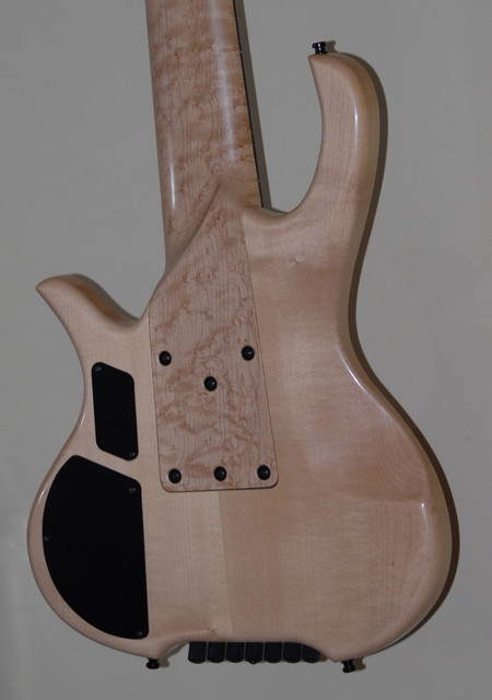 Jonasbody 7-saiter bolt on.jpg